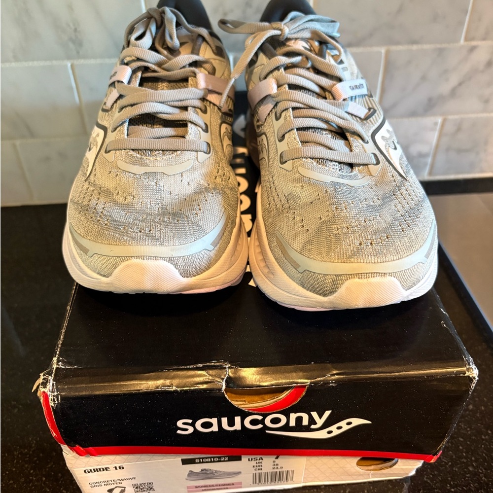 Saucony Guide 16 - Running Shoe - Picture 1 of 4